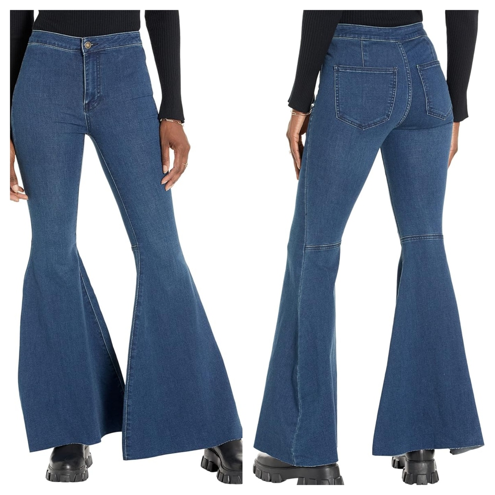 We the Free Medium Wash Flared High-Rise Bell Bottom Hippie Denim Blue Jeans 28